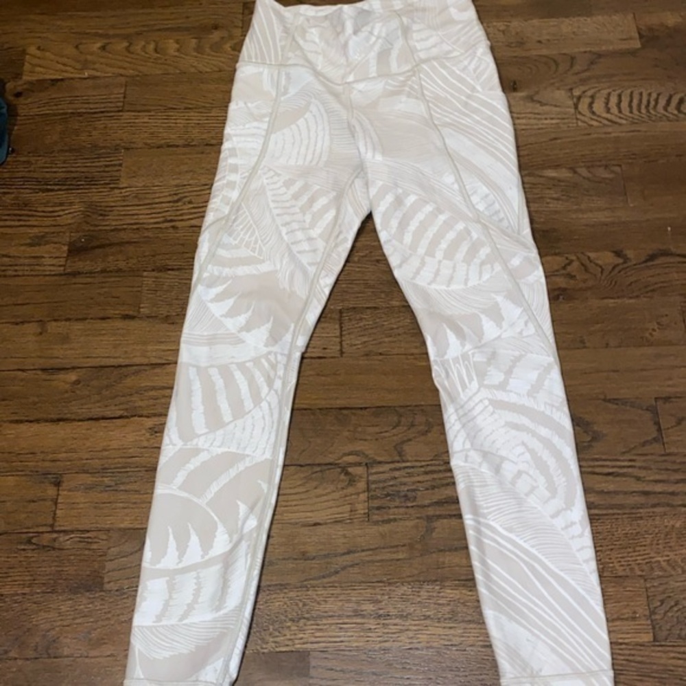 Athleta 7/8 Length Rainforest Leggings - Picture 5 of 5